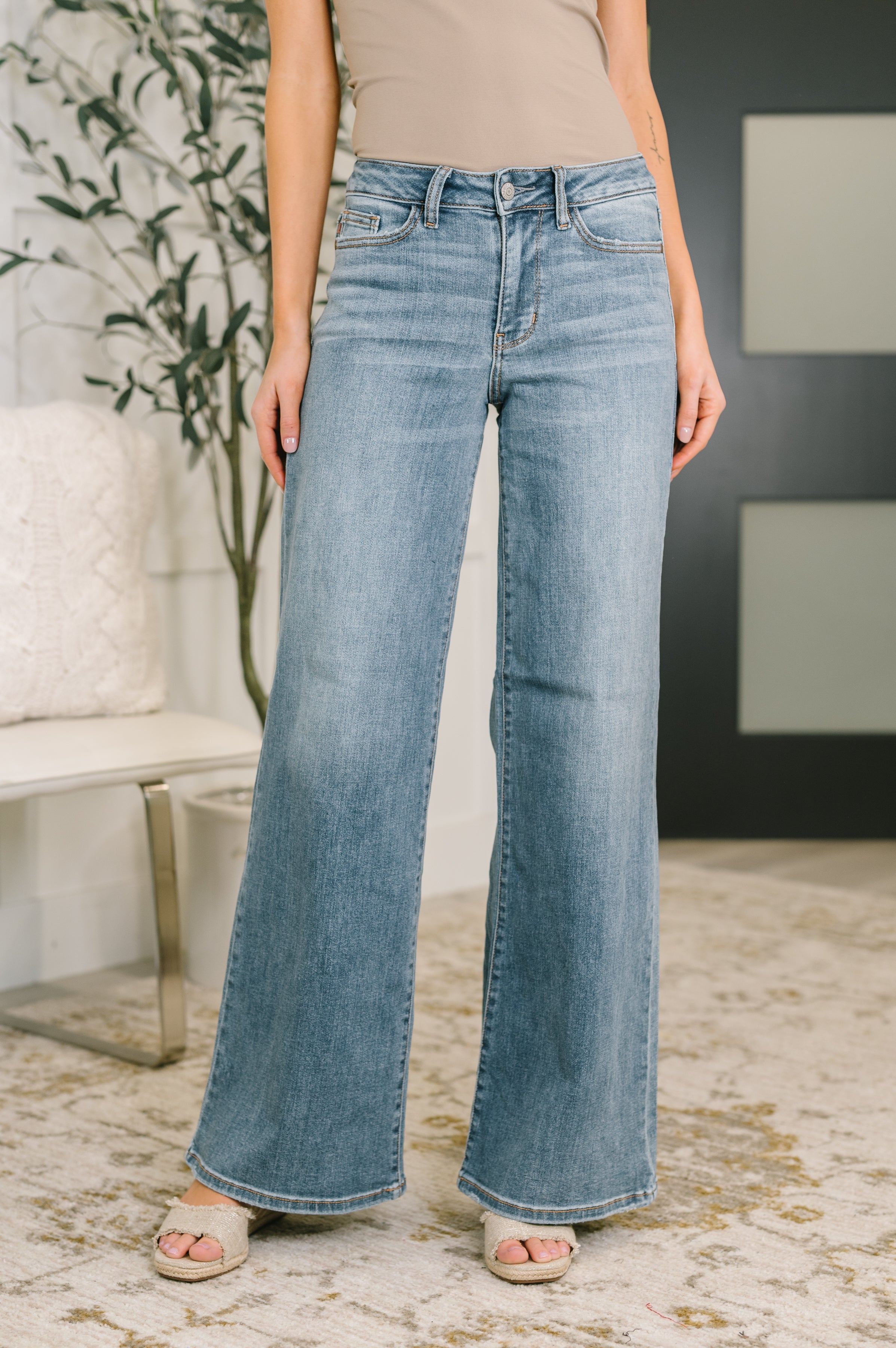 Adrian Mid Rise Retro Wide Leg