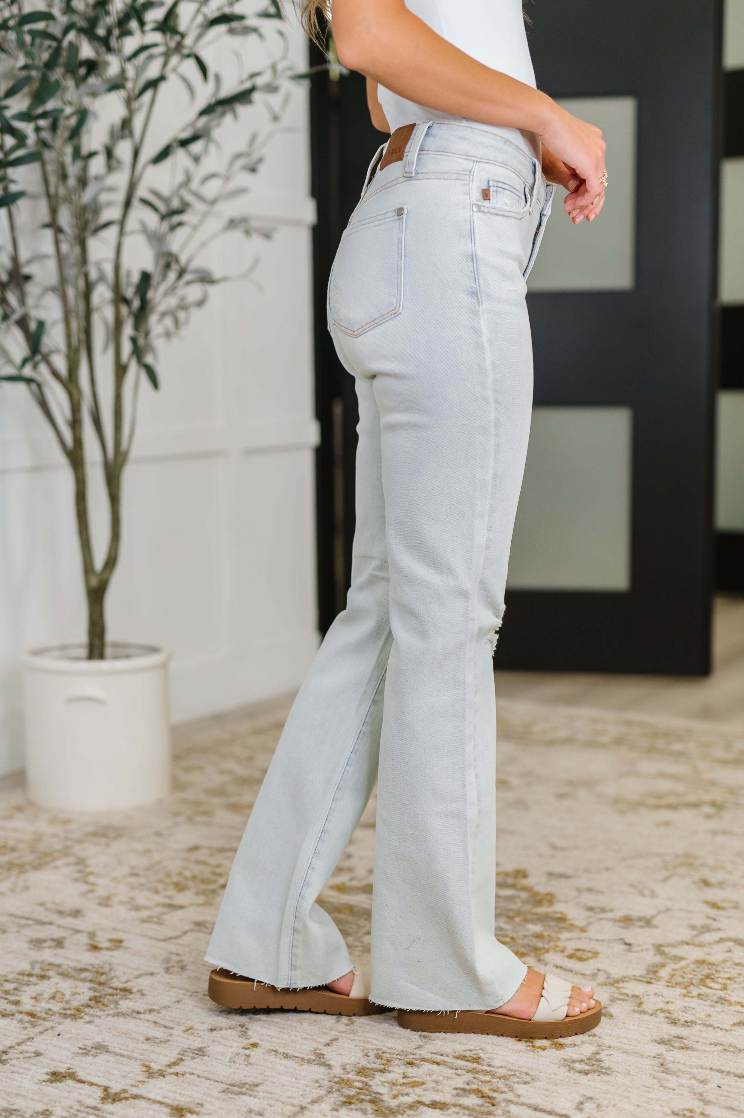 Alyse Mid Rise Destroy & Fray Hem Bootcut