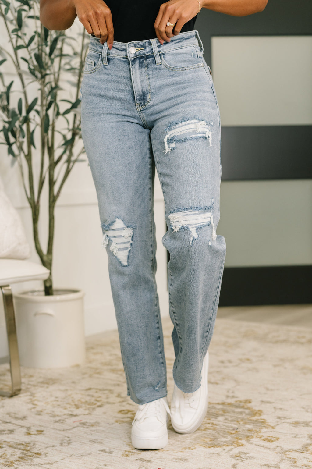 Jade Mid Rise 90's Straight